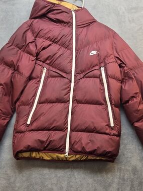 Nike Mens Burgundy Sportswear Storm-Fit Primaloft Windrunner Puffer Jacket Sz S